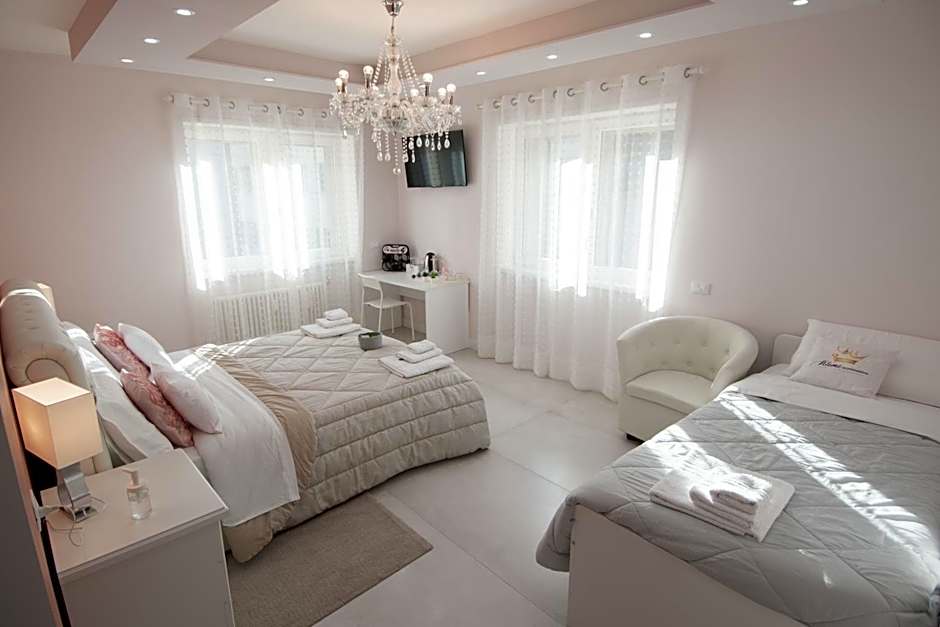 Klemi, rooms in old town Dolomia best home Check in automatico