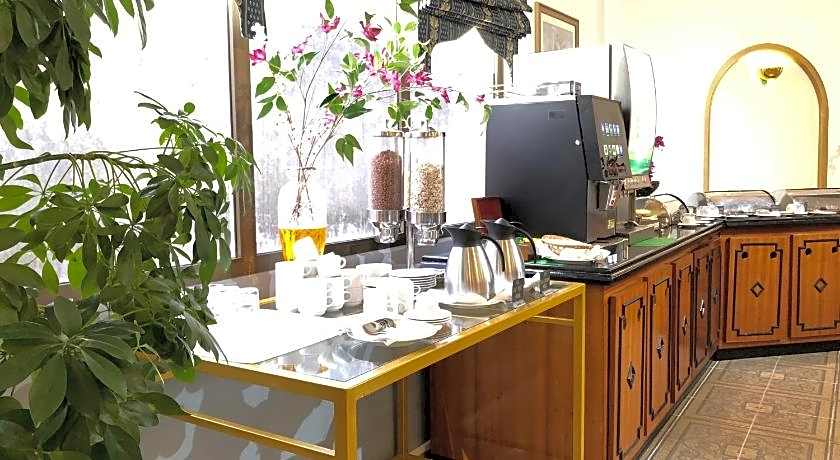 Hotel Al Madinah Holiday