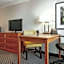 La Quinta Inn & Suites by Wyndham Ontario Airport