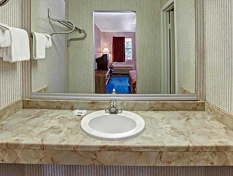 Knights Inn South Houston