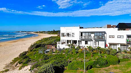 On the Beach Guesthouse Jeffreys Bay