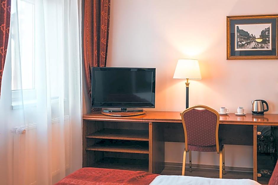 Ariston & Ariston Patio Hotel