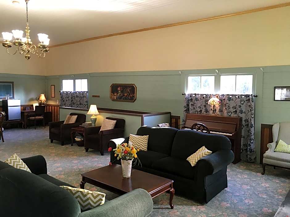 Alexander's Lodge