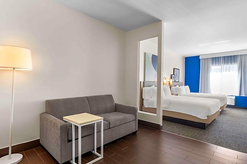 Spark by Hilton Pearland
