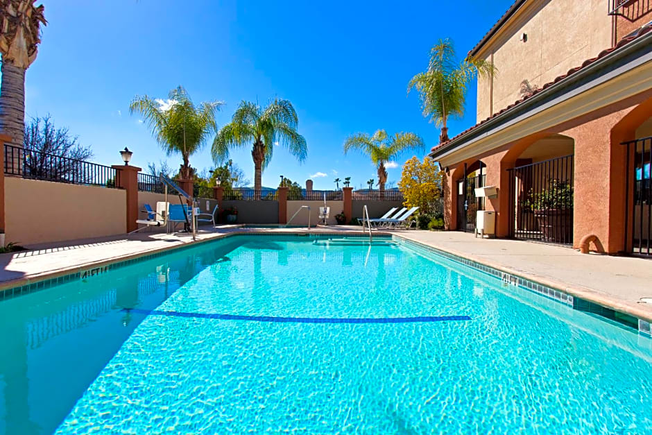 Holiday Inn Express Temecula By IHG