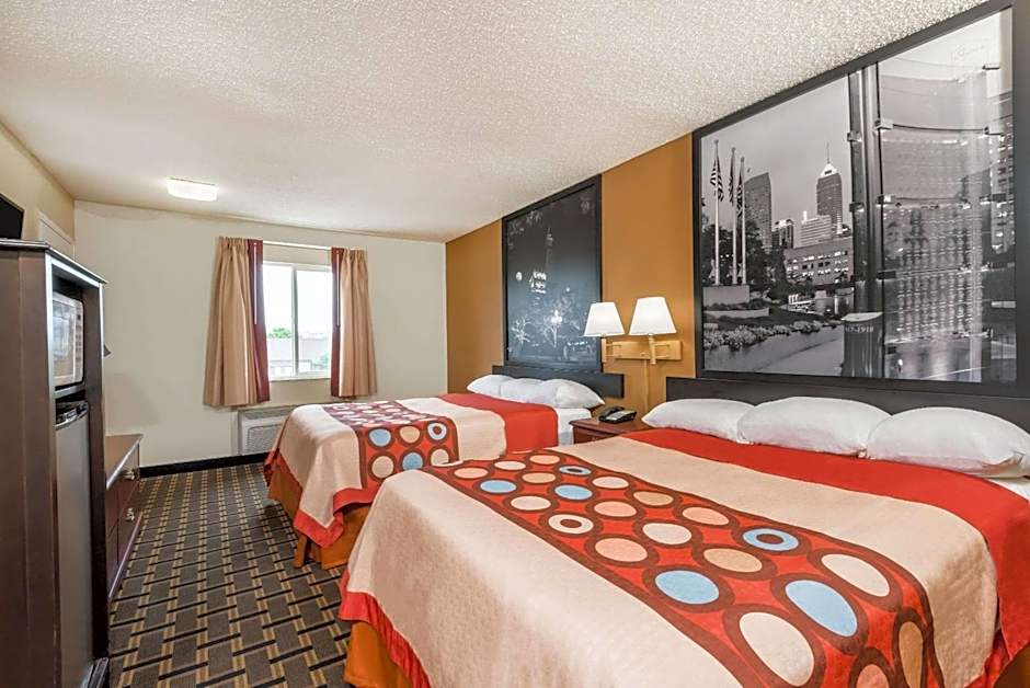 Super 8 by Wyndham Indianapolis/NE/Castleton Area