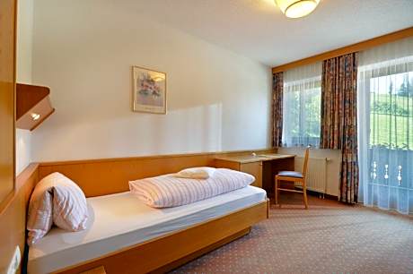 Single Room Country House