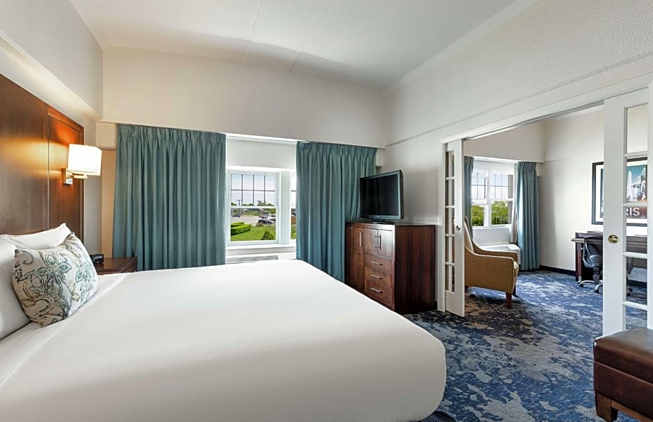 DoubleTree by Hilton Cape Cod - Hyannis