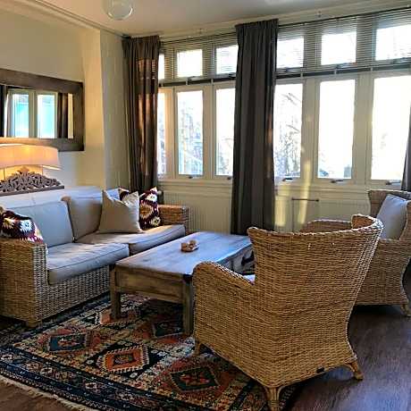 Grand-lit at Olympia (656 ft from the mainbuilding)