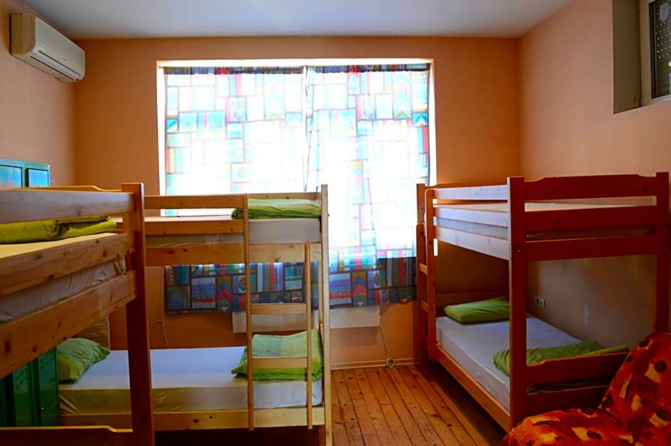 Elegance on a Budget - Rooms for Rent in Sofia Center