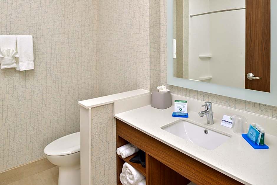 Holiday Inn Express & Suites - Chadron By IHG