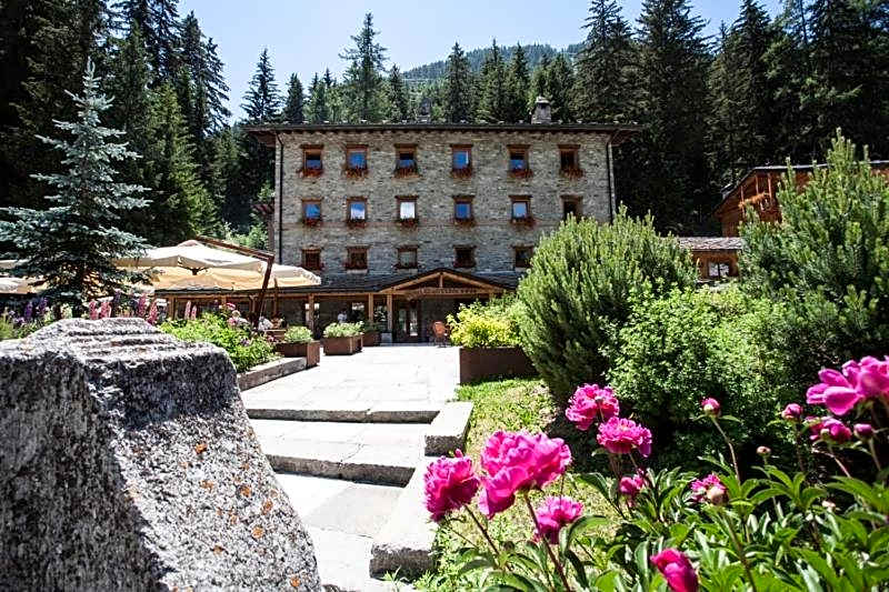 Chalet Eden Eco Hotel, Restaurant & Wellness