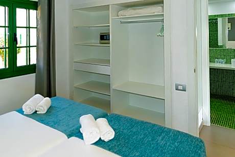 One-bedroom adapted apartment (1 Adult and 1 Child)