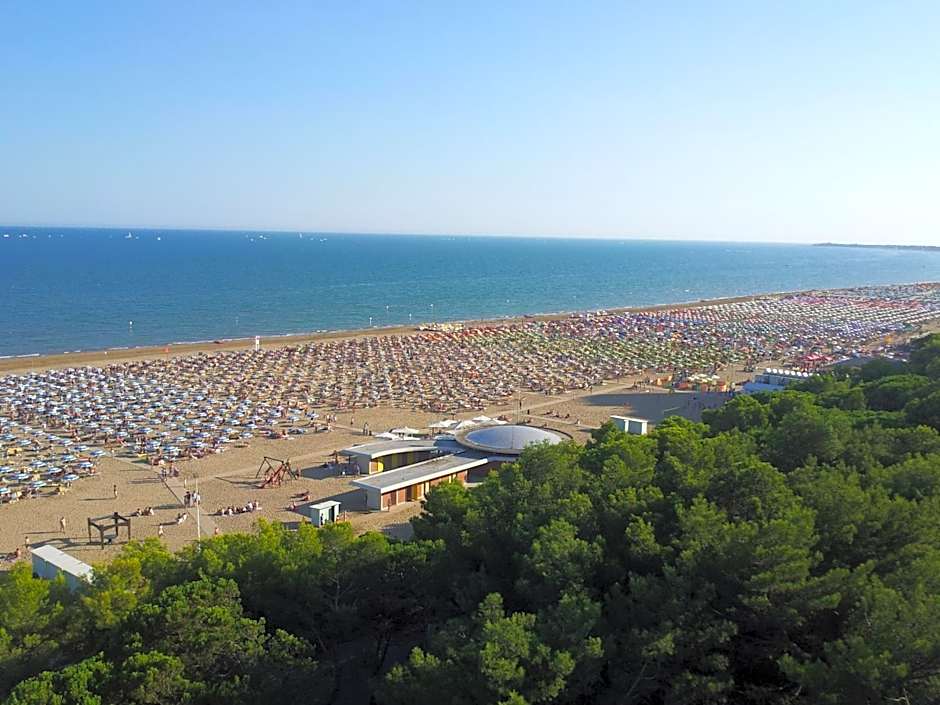 International Beach Hotel