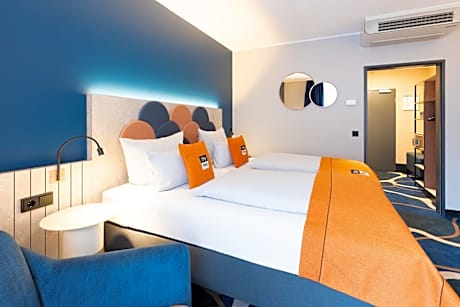 Holiday Inn - the niu, Stream Monchengladbach by IHG