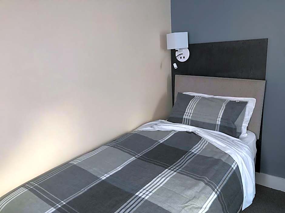 The Old Black Horse Inn