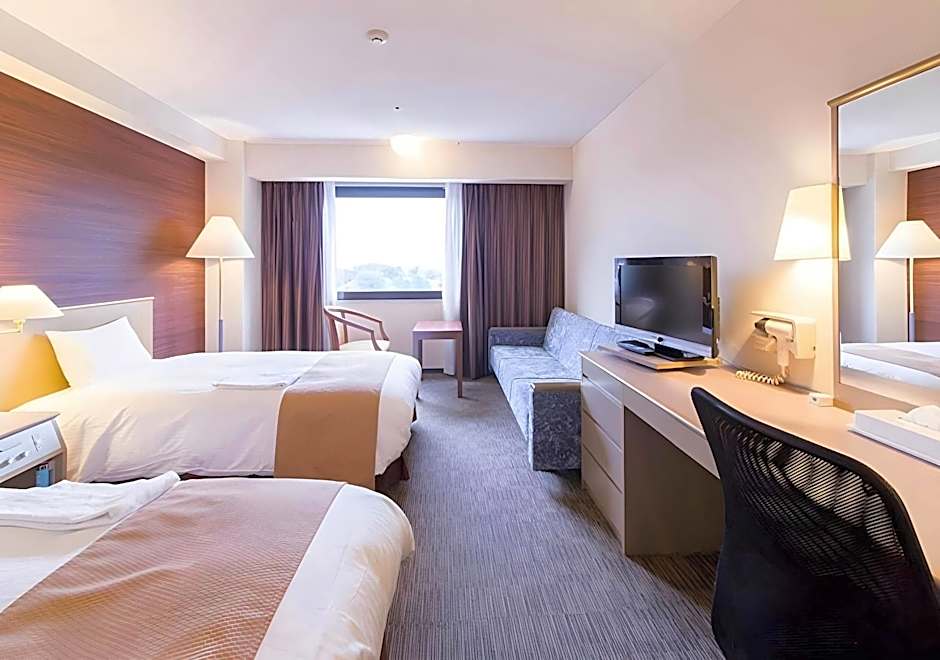 Minamisenri Crystal Hotel