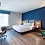 La Quinta Inn & Suites by Wyndham Chattanooga Downtown/South