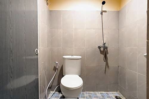 OYO 2895 Paranginan Residence