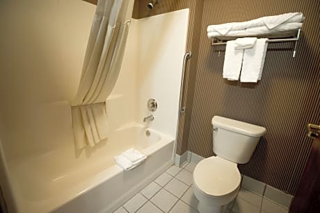 Two-Bedroom Suite with Spa Bath
