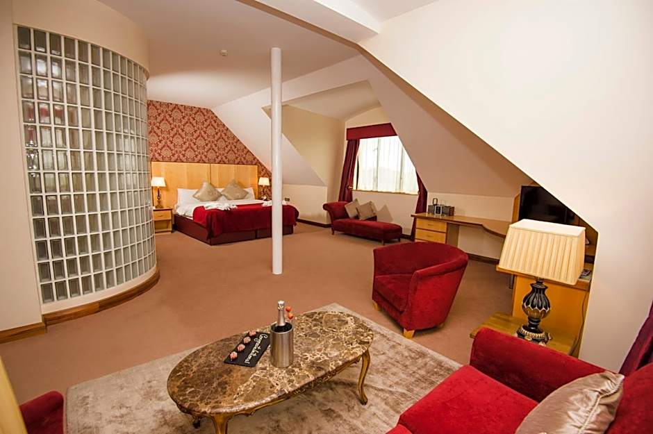 La Mon Hotel & Country Club