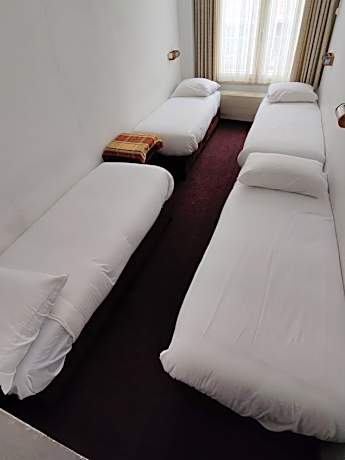 Classic Quadruple Room