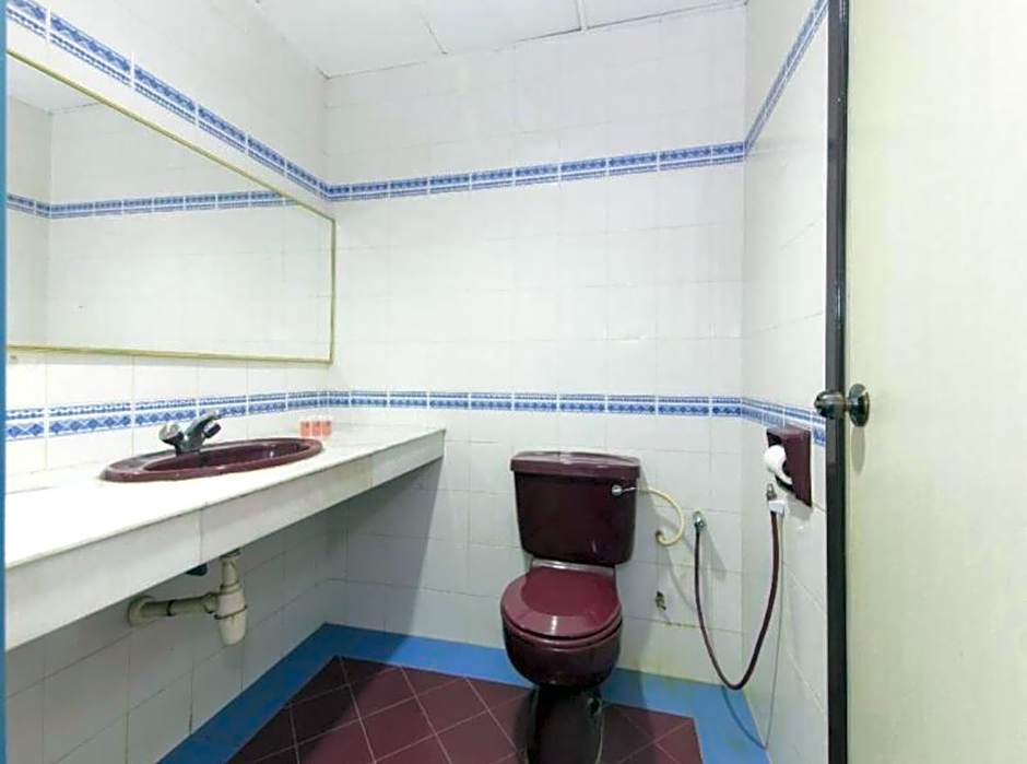 Super OYO 473 Comfort Hotel 2