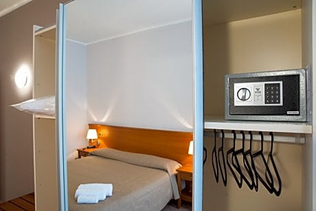 Double single use standard