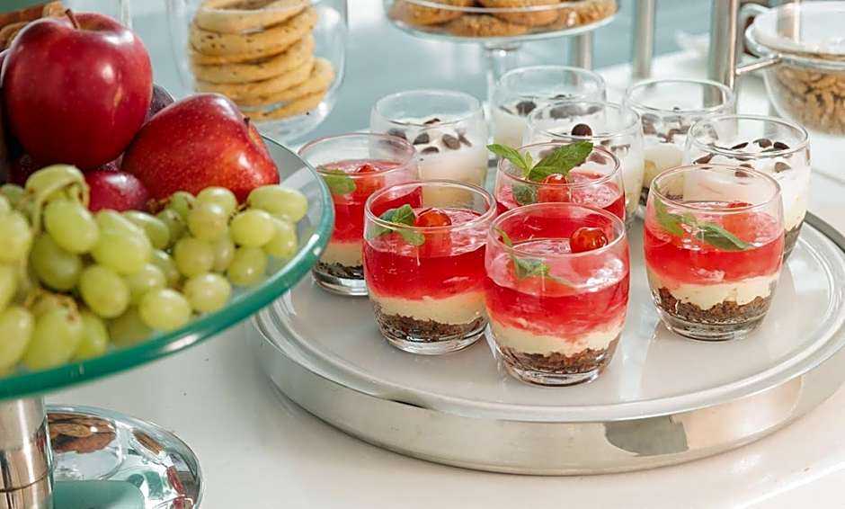 Iria Beach Art Hotel