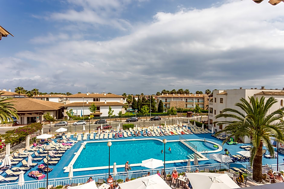 Caprice Isabel Aparthotel