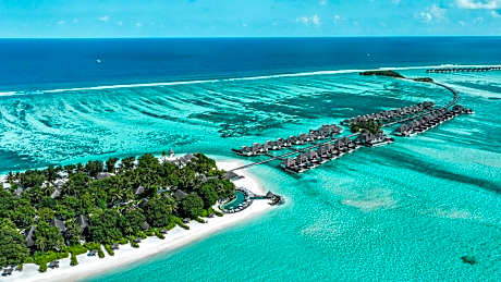 Four Seasons Resort Maldives at Kuda Huraa
