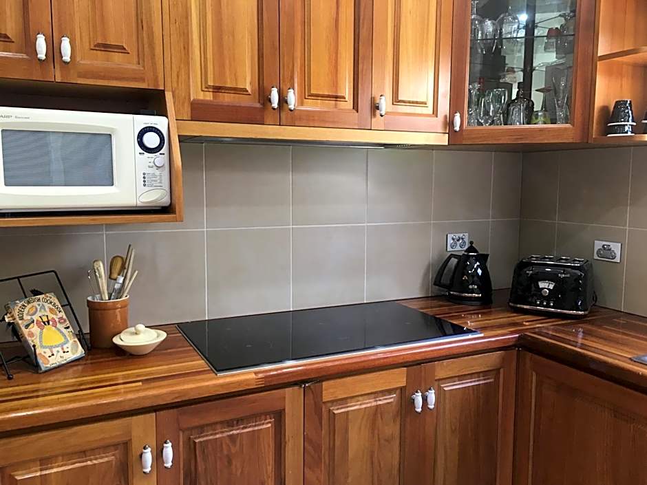 Noah's Stanley Luxury Bed and Breakfast