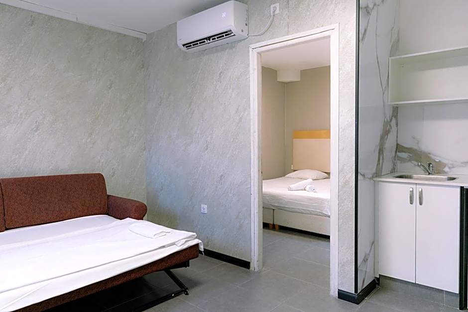 Rich Luxury Suites - Renovated