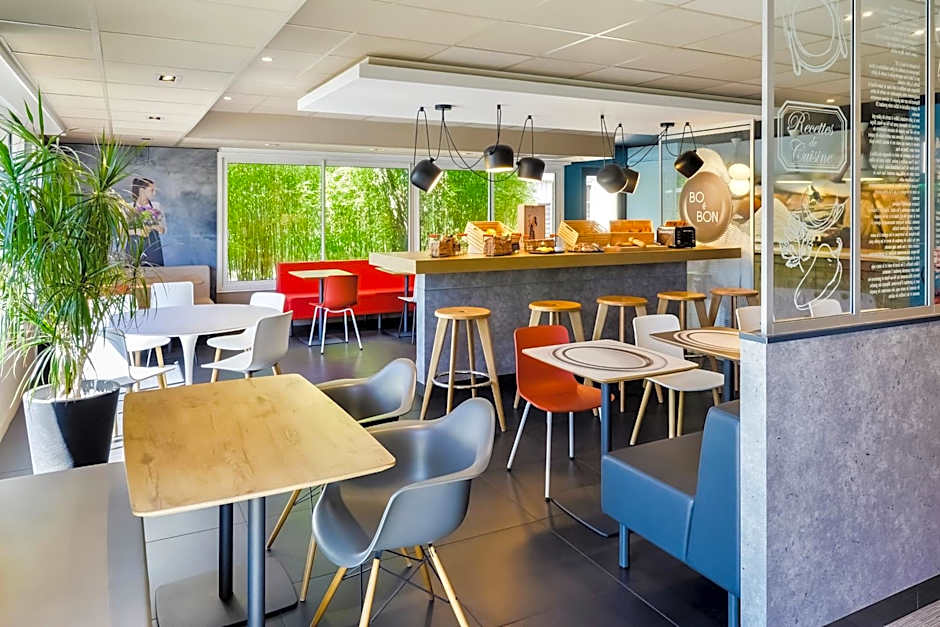 Ibis Roanne Le Coteau Hotel Restaurant