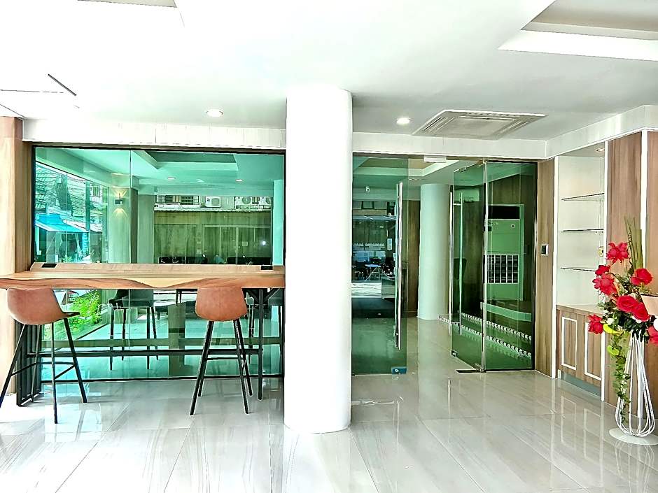 Sira Boutique - Newly renovated