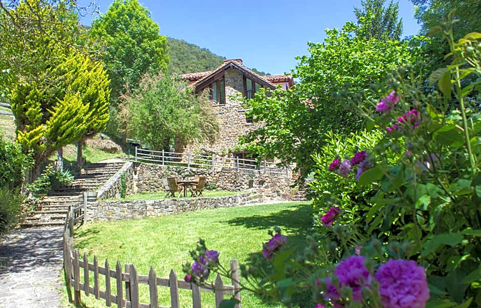 Viviendas Rurales El Covaju