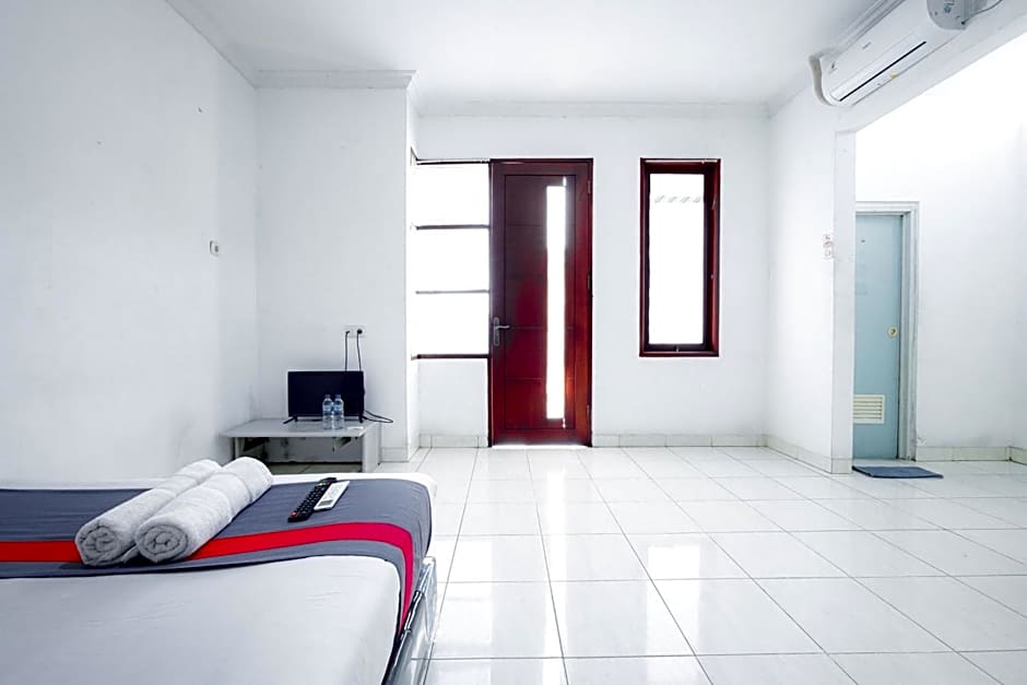 J&B Rooms Tomang Jakarta Mitra RedDoorz
