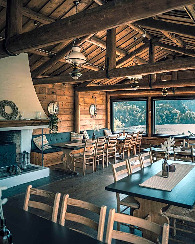 Preikestolen Hotel & BaseCamp