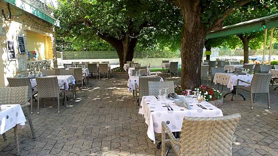 Logis Hotel Restaurant Mas de la Prairie