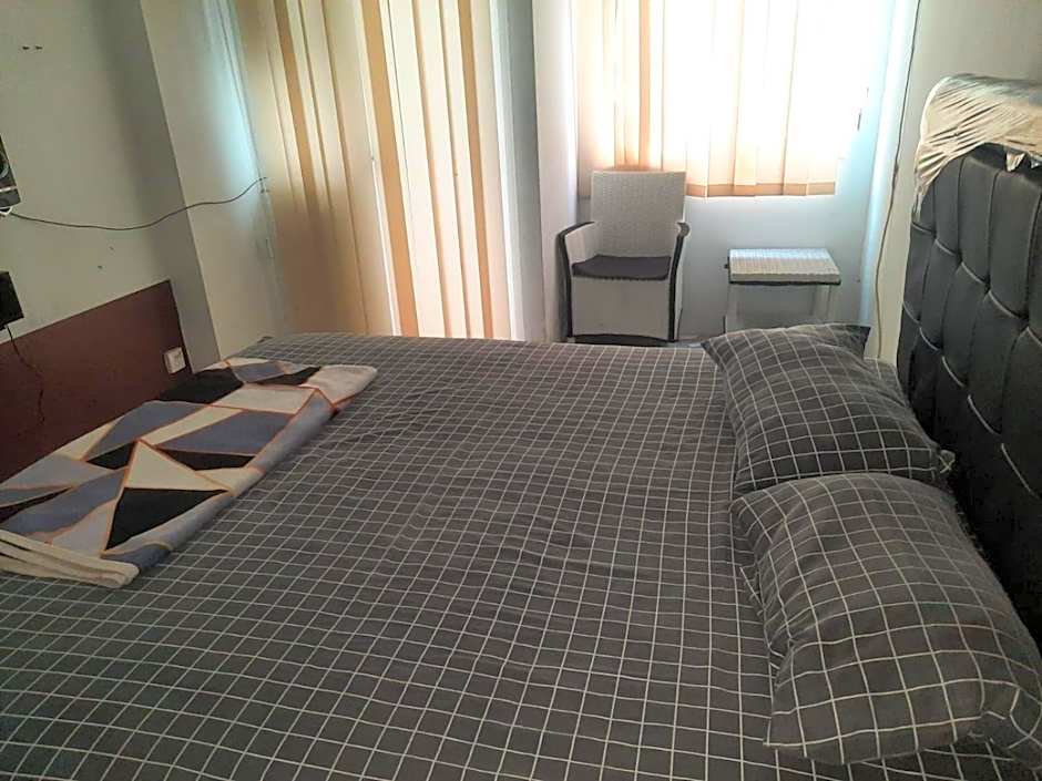 OYO Life 93139 Apartemen Grand Sentraland By Evi