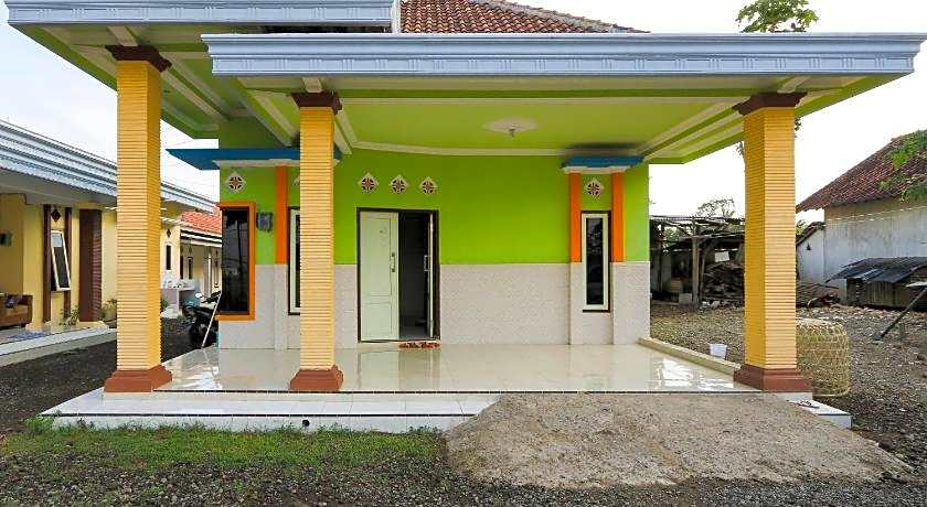 OYO 2371 Islami Family Residence