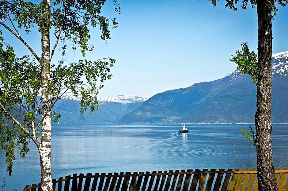 Kinsarvik Camping
