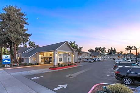 Best Western Town & Country Lodge