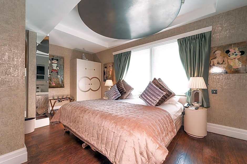 Photo 1 of 4 of Junior Suite, Balcony