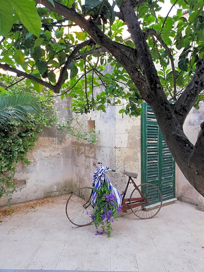 Agorà Suites & Apartments