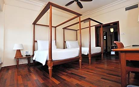 Garden Chalet Twin