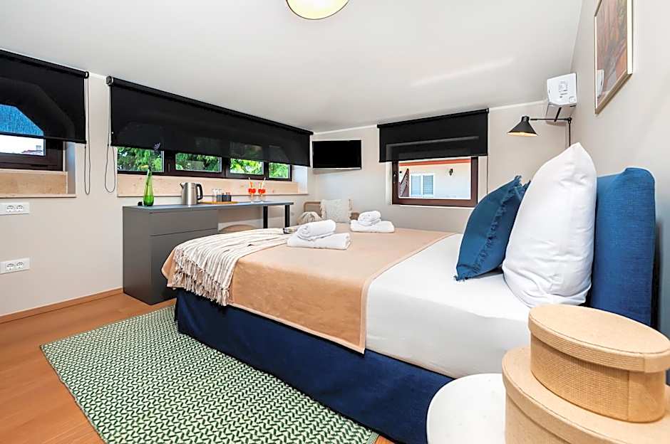 Photo 1 of 17 of 1 Double Bed or 2 Beds