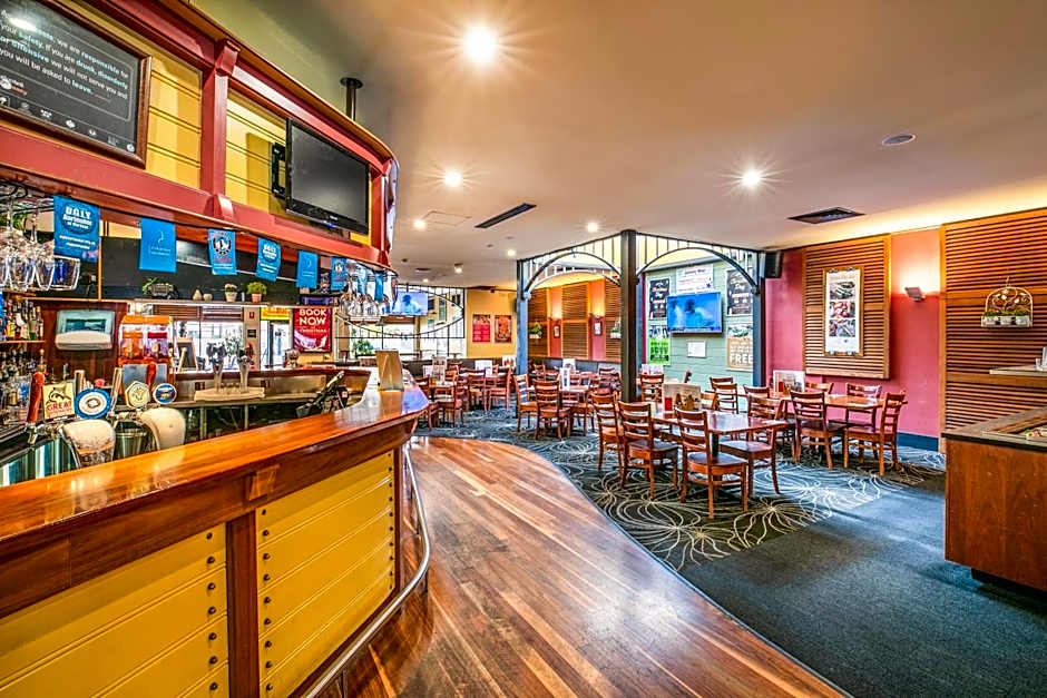 Nightcap at Exeter Hotel