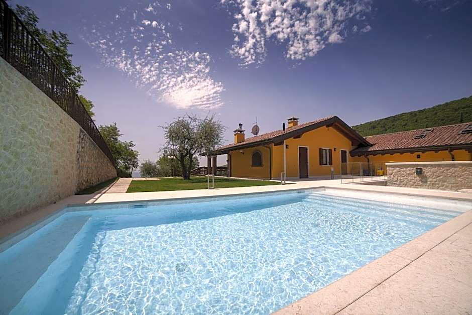 AGRITURISMO ACINATICO WINE RELAIS