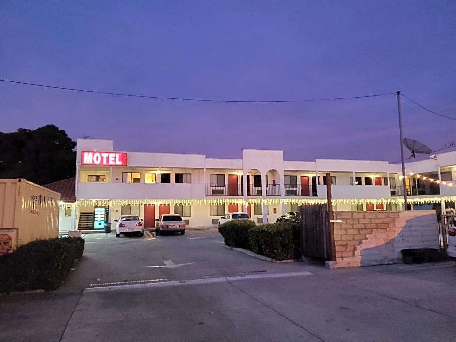 Eunice Plaza Motel